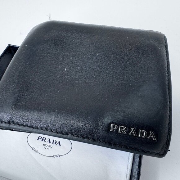 AUTHENTIC Prada Black Leather Mens Bifold / Wallet - Picture 2 of 9